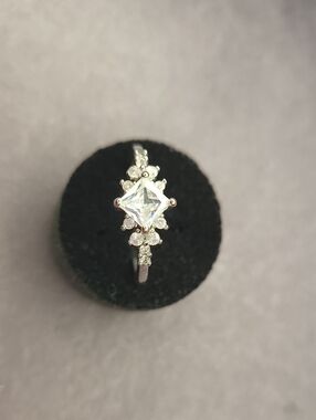 Silver Cubic Zirconia Floral Cluster Ring